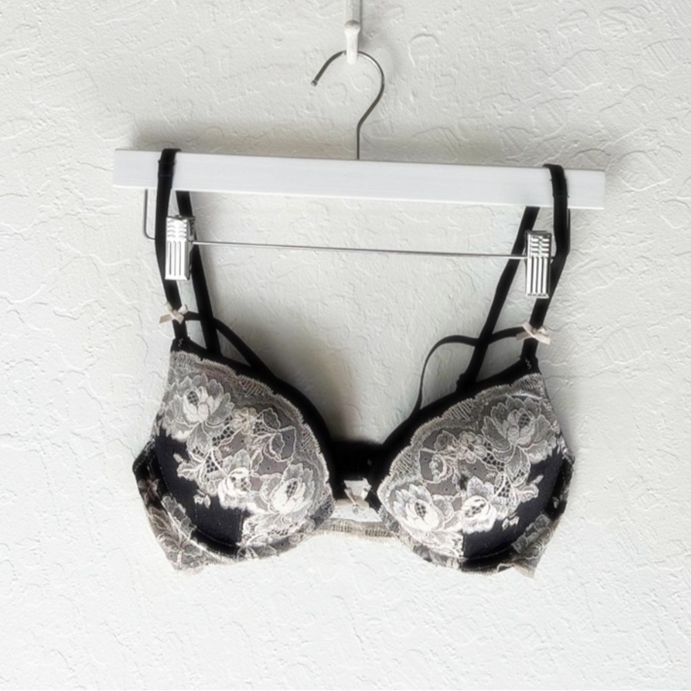 VS 🍒 Extreme Push-Up Lace Cage Bra
